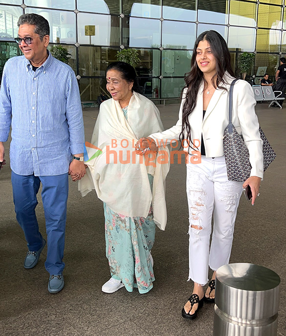 photos arjun kapoor urvashi rautela bobby deol and others snapped at the airport 5