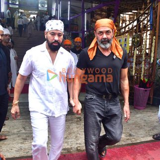 Photos: Bobby Deol, Daisy Shah and others attend Late Sundar Singh Jolly’s prayer meet