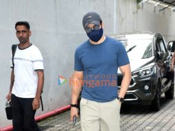 Photos: Emraan Hashmi snapped in Bandra