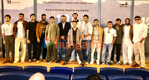 photos farhan akhtar ritesh sidhwani raashii khanna razneesh razy ghai and sparsh walia at the teaser launch of 120 bahadur 2