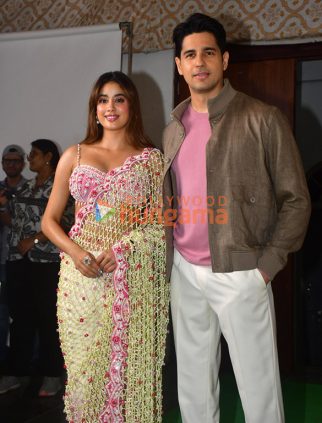 Photos: Janhvi Kapoor and Sidharth Malhotra snapped promoting Param Sundari on the sets of The Kapil Sharma Show