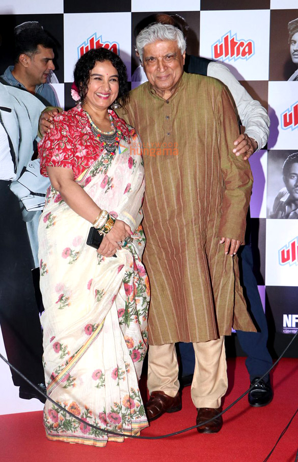 photos javed akhtar divya dutta rituparna sengupta and others attend the premiere of guru dutts pyaasa 4k restored version 4