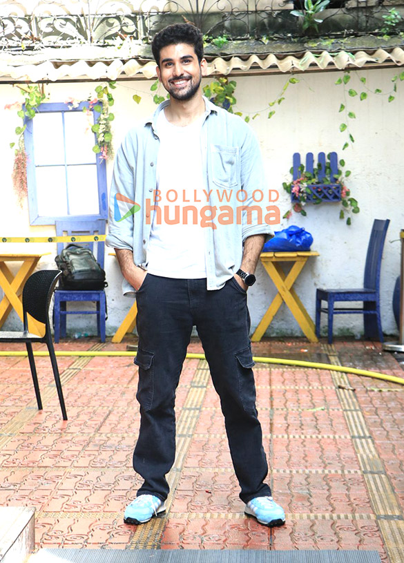 photos namashi chakraborty simratt kaur randhawa eklavya sood darshan kumaar and vivek agnihotri snapped promoting their film the bengal files 5