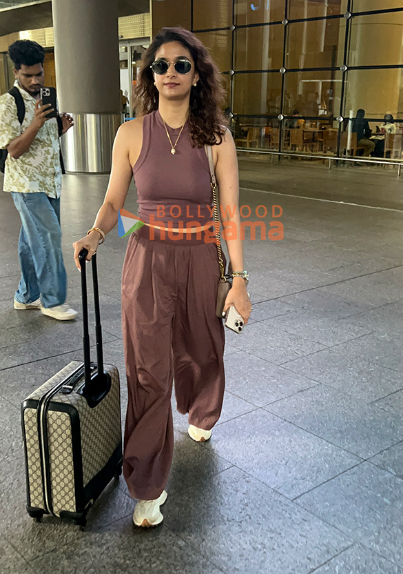 photos nikita dutta and keerthy suresh snapped at the airport 4