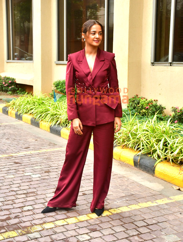 photos prajakta koli surveen chawla priya bapat and others snapped promoting their upcoming series andhera 635 10