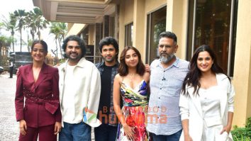 Photos: Prajakta Koli, Surveen Chawla, Karanvir Malhotra, Priya Bapat and others snapped promoting their upcoming series Andhera Photos: Prajakta Koli, Surveen Chawla, Karanvir Malhotra, Priya Bapat and others snapped promoting their upcoming series Andhera