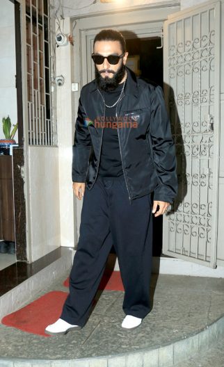 Photos: Ranveer Singh snapped at a dubbing studio in Bandra