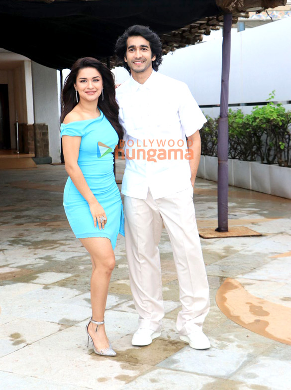 Photos: Shantanu Maheshwari and Avneet Kaur snapped promoting their film Love in Vietnam at Sun n Sand hotel in Juhu Photos: Shantanu Maheshwari and Avneet Kaur snapped promoting their film Love in Vietnam at Sun n Sand hotel in Juhu