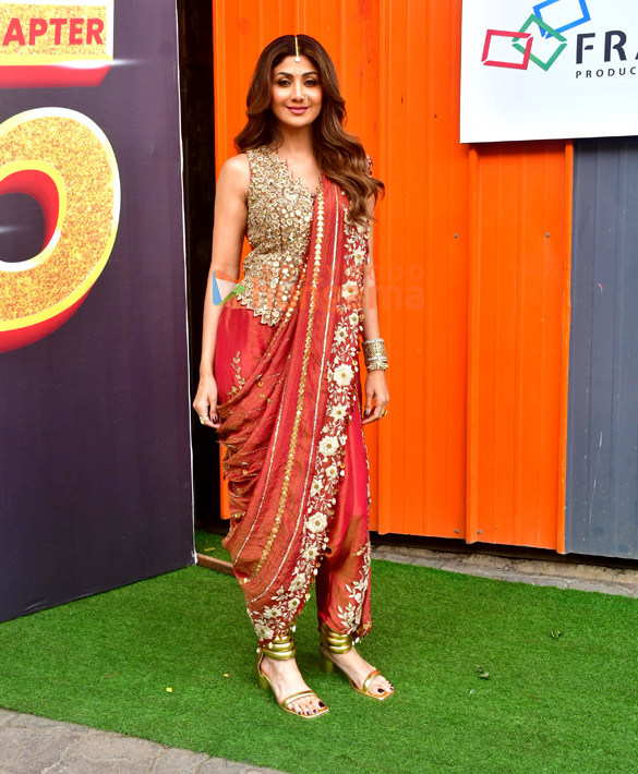 photos shilpa shetty snapped on sets of super dancer 5 6 2