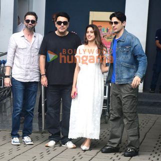 Photos: Sidharth Malhotra, Janhvi Kapoor and Dinesh Vijan snapped at Kalina airport as they leave for Param Sundari promotions in Jaipur