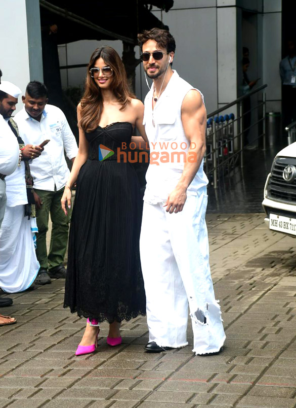 photos tiger shroff sonam bajwa and harnaaz sandhu snapped at kalina airport 3