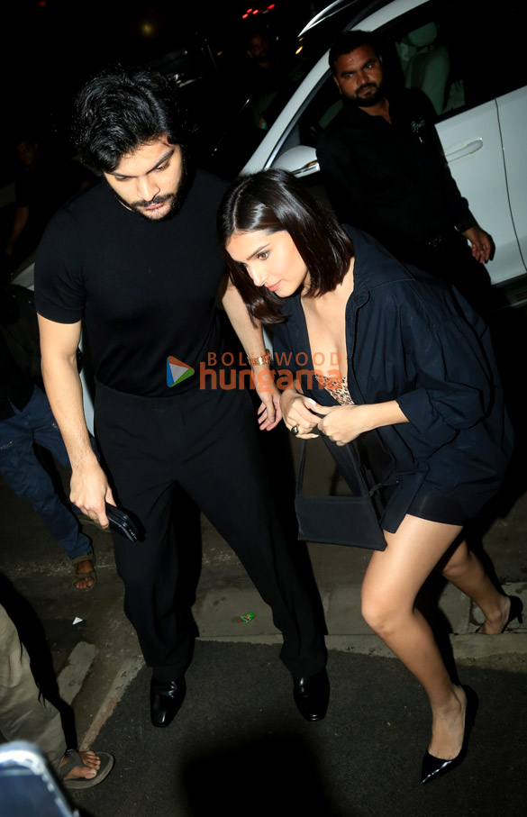 Photos: Veer Pahariya and Tara Sutaria snapped in Bandra Photos: Veer Pahariya and Tara Sutaria snapped in Bandra