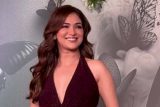 Rajni aka Ridhima Pandit looks dazzling in maroon
