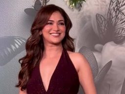 Rajni aka Ridhima Pandit looks dazzling in maroon