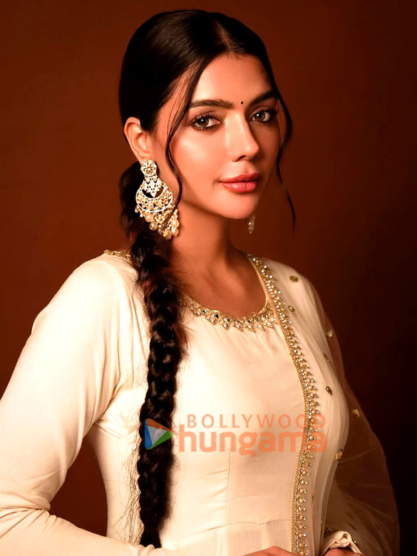 ruhi singh 1 161