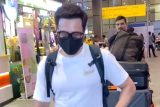 Emraan Hashmi papped with his family at the airport