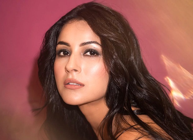 Shehnaaz Gill shares health update from hospital bed “Drip laga hua hai, par stress hai… moti lag rahi hoon”
