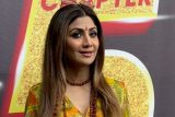 Shilpa Shetty’s outfit giving Dum Maro dum vibes