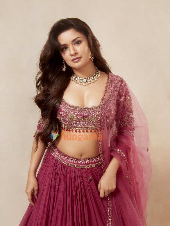 avneet kaur 12 4