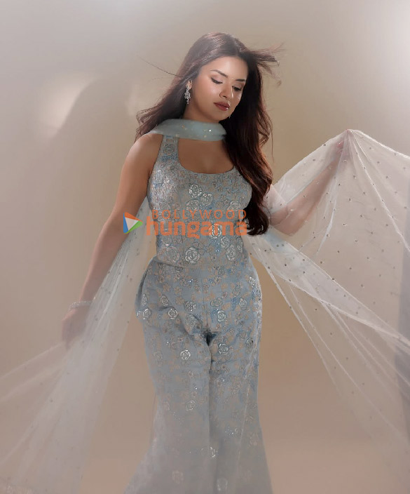 avneet kaur 17 2