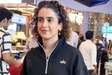 Curls & Cuteness! Sanya Malhotra poses for paps at the airport