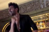 Kartik Aaryan & Ananya Panday dancing on Jooma Chumma De De