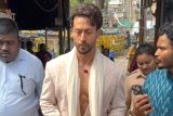 Our Baghi is here for blessings! Tiger Shroff