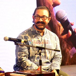 Photos: Aamir Khan graces the 4th Season of Ajivasan Act