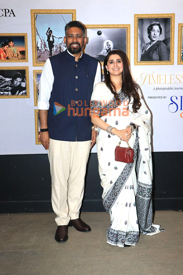 photos ajay devgn ashish chowdhry and others snapped at exhibition 7