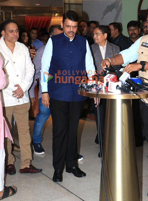 photos akshay kumar tiger shroff arjun kapoor and others grace the screening of the grand musical saga mera desh pahle 10