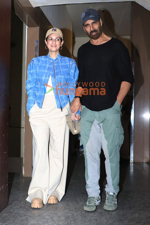 photos akshay kumar and twinkle khanna snapped at juhu pvr 3