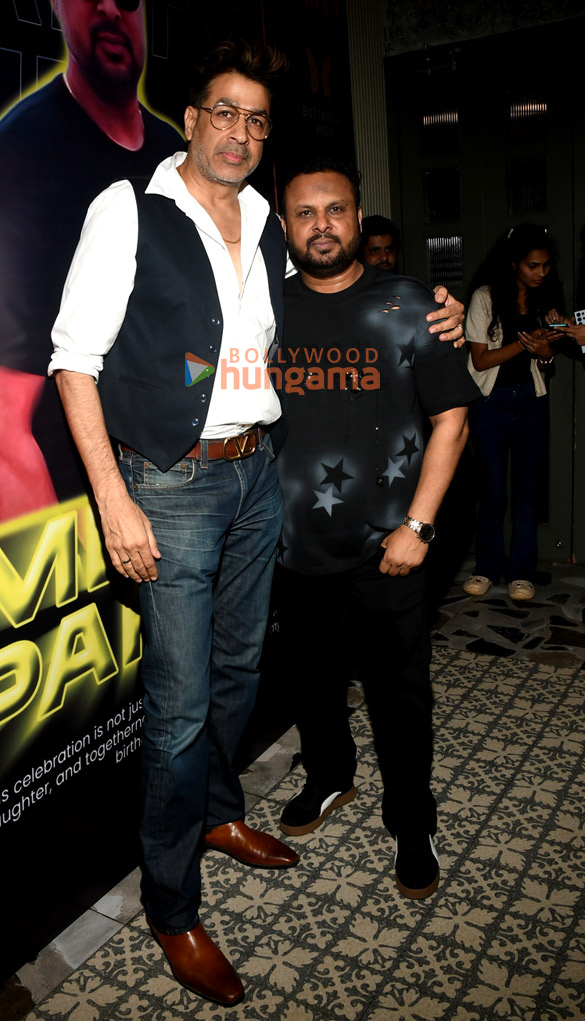 photos anu malik sunil grover rajat bedi and others grace lyricist kumaars birthday bash 3
