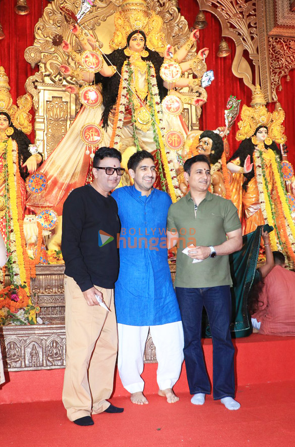 photos bhushan kumar and ayan mukerji snapped at a durga puja pandal 2