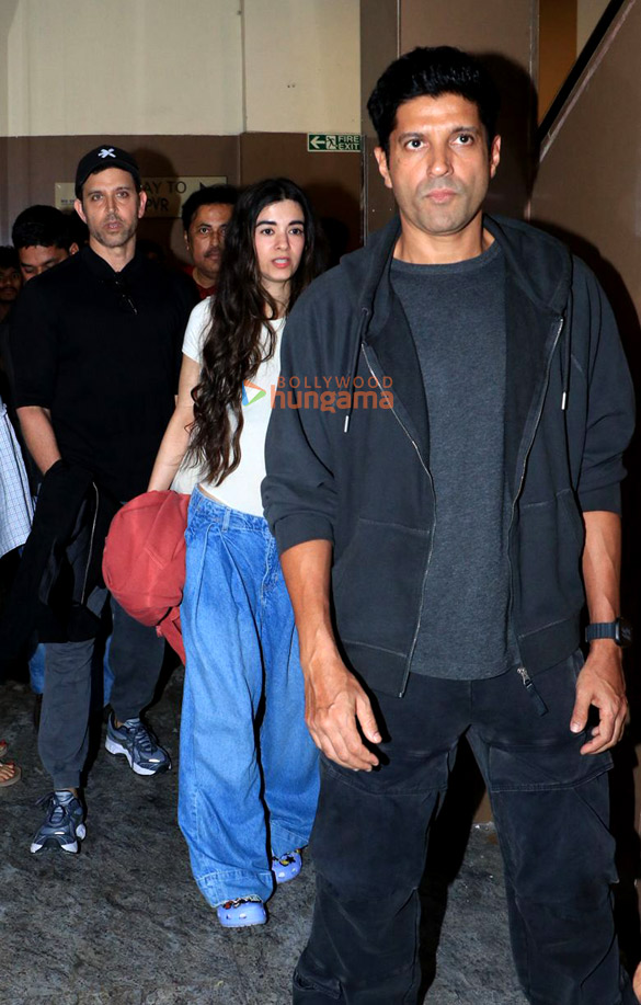 Photos: Hrithik Roshan, Saba Azad, Farhan Akhtar and Shibani Dandekar snapped at Juhu PVR
