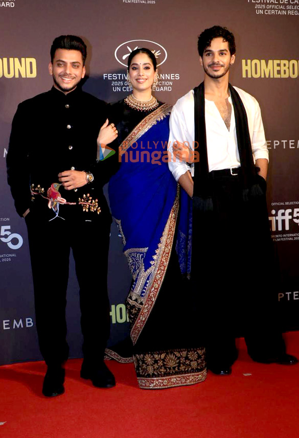 Photos: Ishaan Khatter, Janhvi Kapoor, Vishal Jethwa and others grace the special screening of Homebound Photos: Ishaan Khatter, Janhvi Kapoor, Vishal Jethwa and others grace the special screening of Homebound