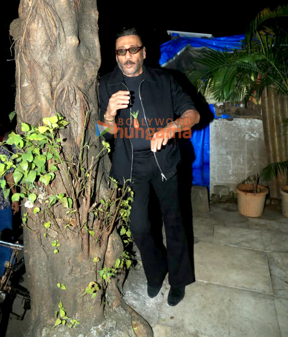 photos jackie shroff snapped in bandra 3