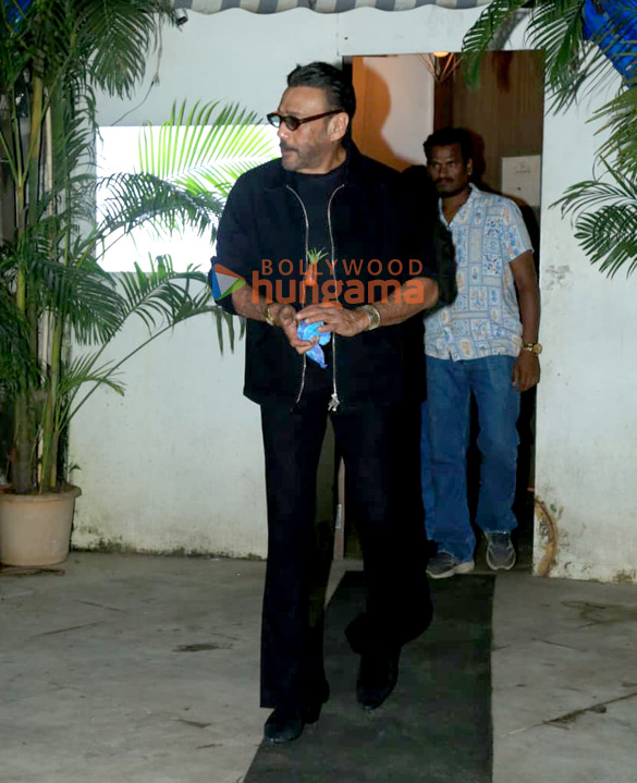 photos jackie shroff snapped in bandra 5