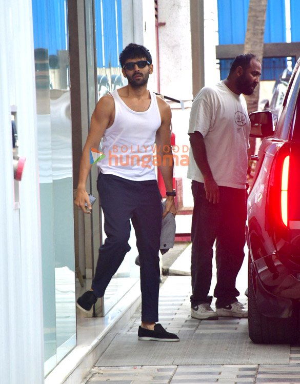Photos: Kartik Aaryan snapped at T-Series office in Andheri
