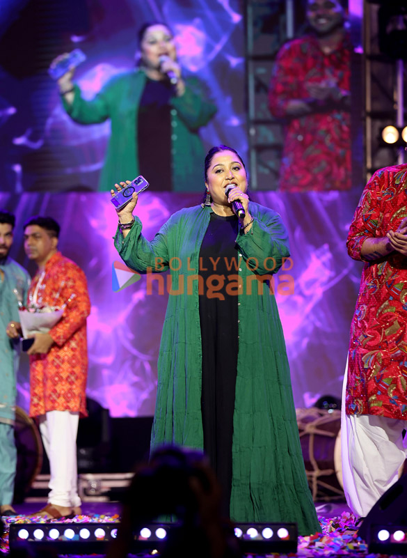 photos keerthi sagathia nyraa banerjee shiv thakare mla aslam shaikh and others snapped at divya raas 2025 navratri celebrations in inorbit mall malad 3