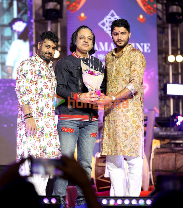 photos keerthi sagathia nyraa banerjee shiv thakare mla aslam shaikh and others snapped at divya raas 2025 navratri celebrations in inorbit mall malad 5