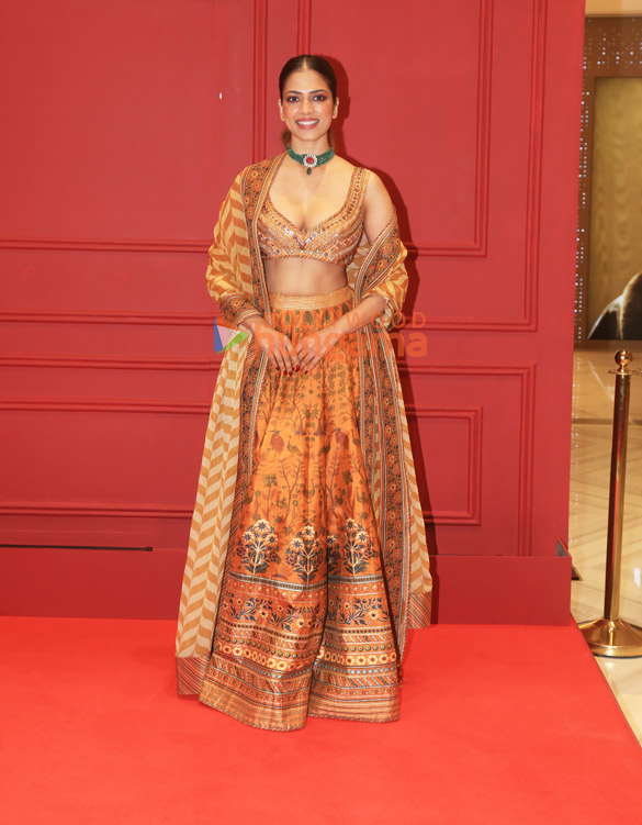 photos mahima choudhary raveena tandon jaaved jaaferi and others snapped at jj valaya store launch 2