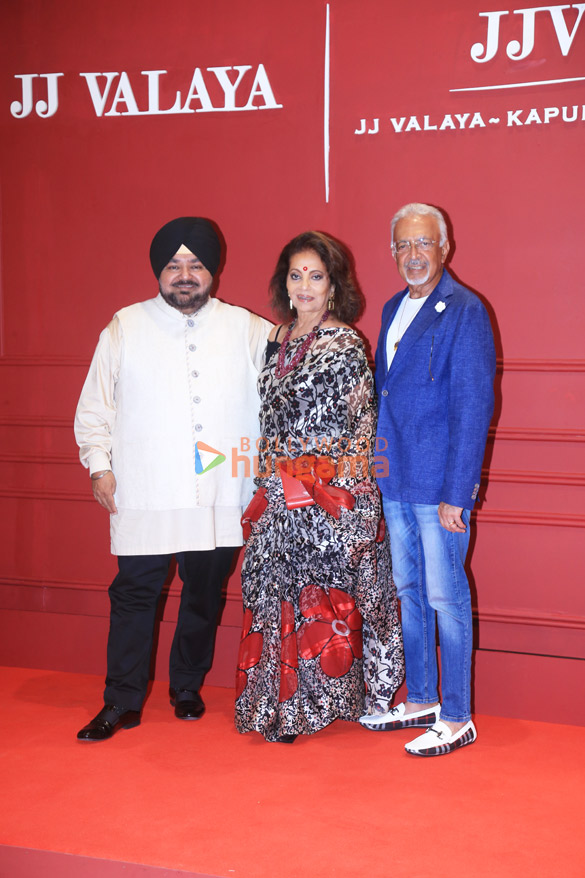 photos mahima choudhary raveena tandon jaaved jaaferi and others snapped at jj valaya store launch 23