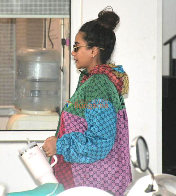 photos patralekha snapped outside a clinic in bandra 1 3