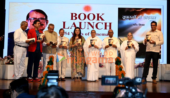 Photos: Poonam Dhillon, Mukesh Rishi, Tej Sapru and others graced the launch of Chaand Mishra’s book ‘Toofano Mein Tohfa’ Photos: Poonam Dhillon, Mukesh Rishi, Tej Sapru and others graced the launch of Chaand Mishra’s book ‘Toofano Mein Tohfa’