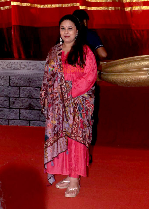 photos rani mukerji kajol ayan mukerji and others snapped during durga puja at north bombay sarbojanin 5