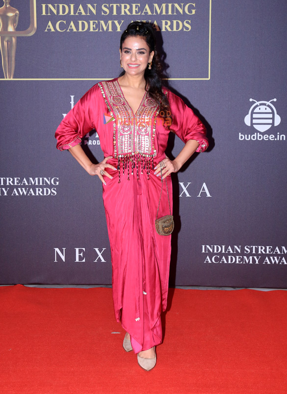 photos samantha ruth prabhu isha koppikar sonali bendre anupam kher and others grace the nexa indian streaming academy awards 2025 18