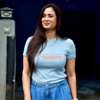 Photos: Shweta Tiwari snapped outside a dance class