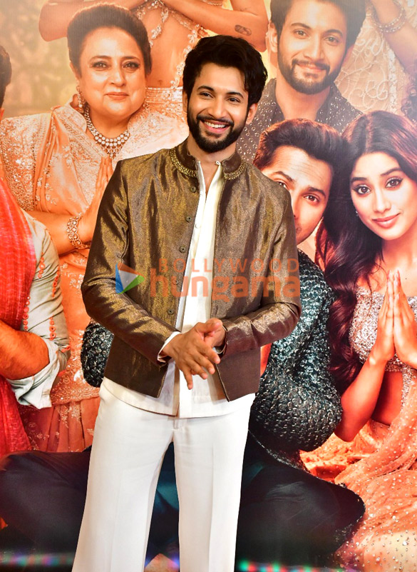 photos varun dhawan and janhvi kapoor snapped at sunny sanskari ki tulsi kumari trailer launch 9