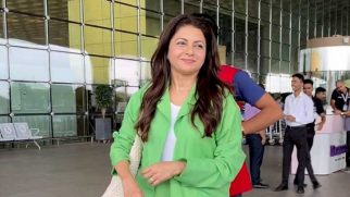 Everygreen & stylish Bhagyashree snapped at the airport