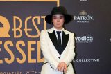 Surveen Chawla retro look is giving